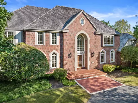 2146 W Columbia, Mequon, WI 53092