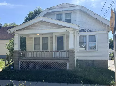 2465 W Concordia, Milwaukee, WI 53206