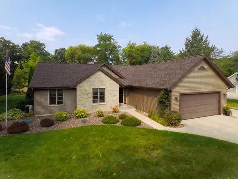 8633 S 89th, Franklin, WI 53132