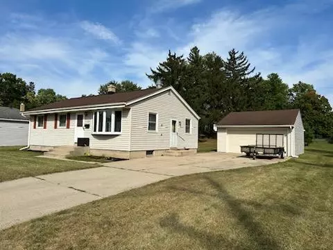 1925 Murray, Waukesha, WI 53186