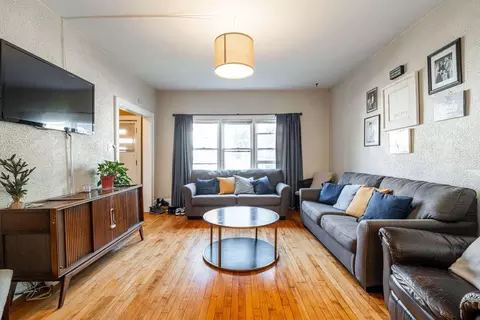 439 E Dover #441, Milwaukee, WI 53207