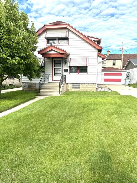 3624 S Howell, Milwaukee, WI 53207