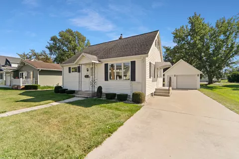 1815 Illinois, New Holstein, WI 53061