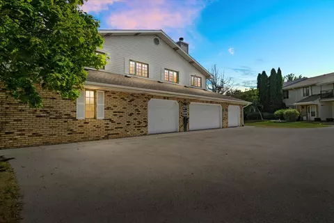 1445 Sun Vly #101, Mount Pleasant, WI 53406