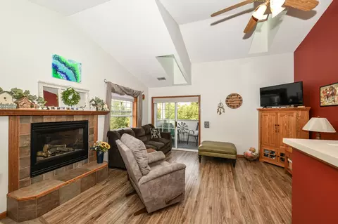 414 Autumn #C, Delavan, WI 53115