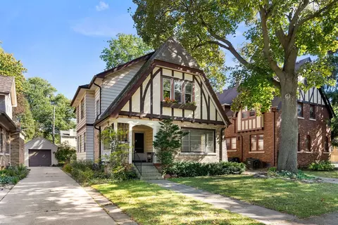 2108 N 81st #2110, Wauwatosa, WI 53213