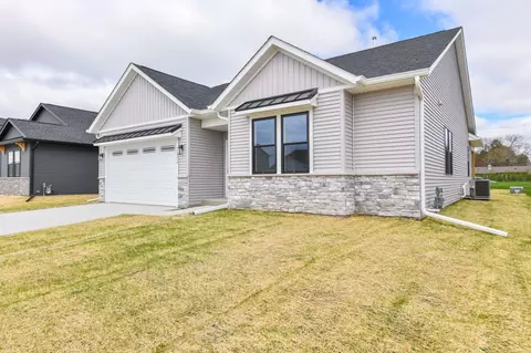 1215 Evergreen #LT 15, Delavan, WI 53115
