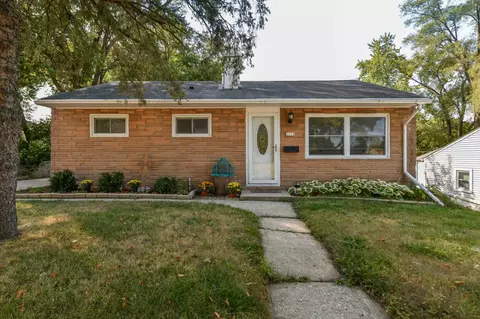 1113 Margaret, Waukesha, WI 53186