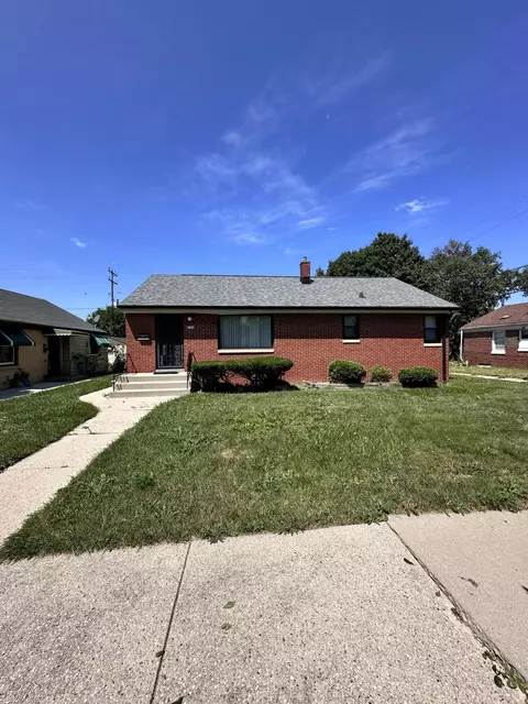 1924 W Congress, Milwaukee, WI 53209