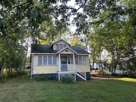 56 Hill, Williams Bay, WI 53191