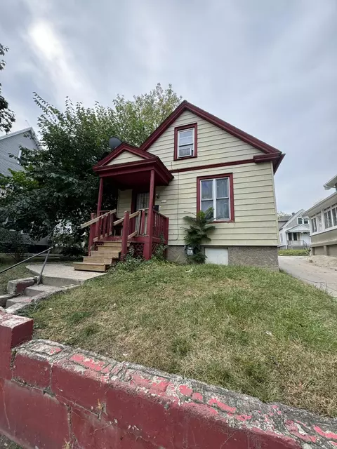 3213 N 1st, Milwaukee, WI 53212