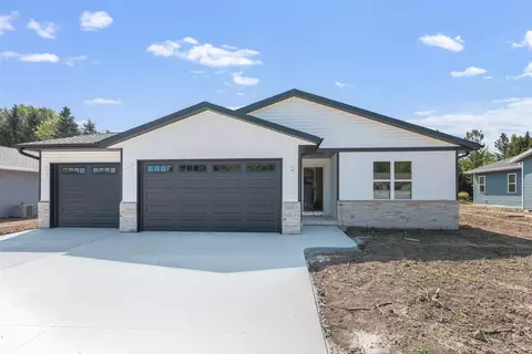 5115 Edgewood, Manitowoc, WI 54220