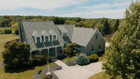5857 E Waterford, Erin, WI 53027
