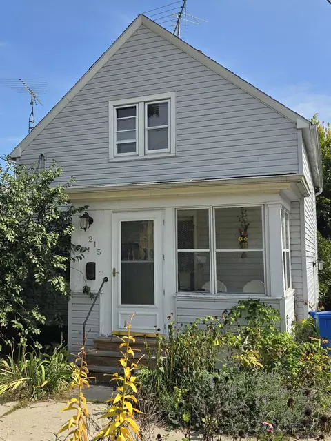 215 N Washington, Watertown, WI 53094