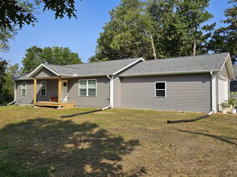 310 W Maple, Viroqua, WI 54665