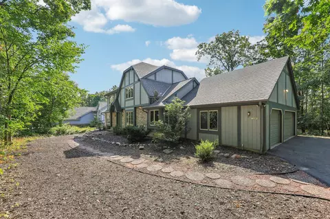 12685 W Bobwood, New Berlin, WI 53151