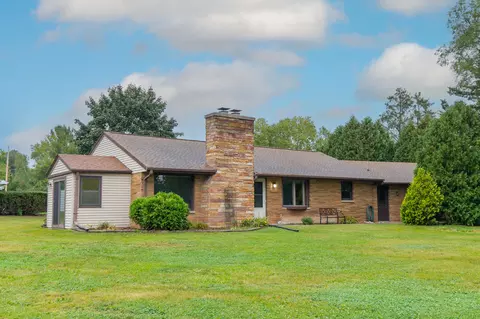 5331 S La Salle, New Berlin, WI 53151