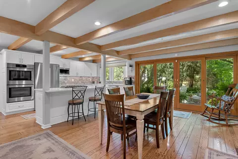 9708 N Lamplighter, Mequon, WI 53092