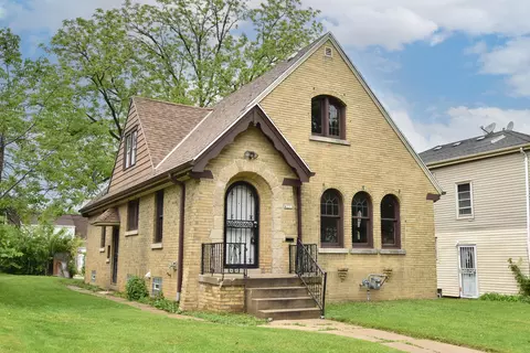 4353 N 18th, Milwaukee, WI 53209