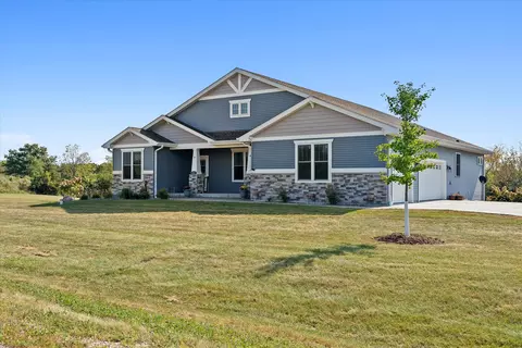 10891 292nd, Trevor, WI 53179