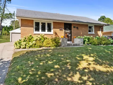 814 Flambeau, Manitowoc, WI 54220
