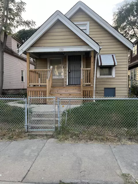 3741 N 27th, Milwaukee, WI 53216
