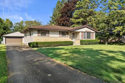 5415 S 115th, Hales Corners, WI 53130