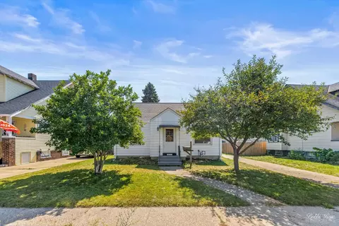 2111 27th, Kenosha, WI 53140