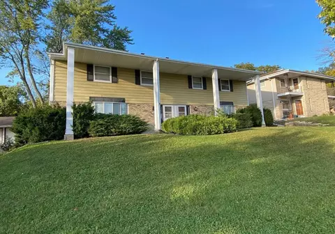 11104 Maple #11106, Wauwatosa, WI 53225
