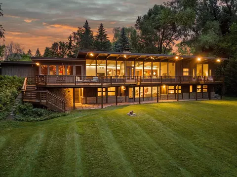 1165 W Green Tree, River Hills, WI 53217