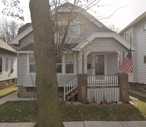 1935 E Bennett, Milwaukee, WI 53207