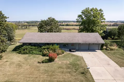 n984 Second Street Road, Emmet, WI 53098