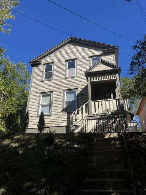 1836 N Palmer, Milwaukee, WI 53212