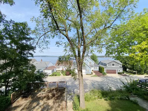466 Park, Pewaukee, WI 53072