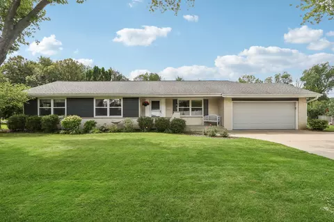 12325 W Holmes, Greenfield, WI 53228