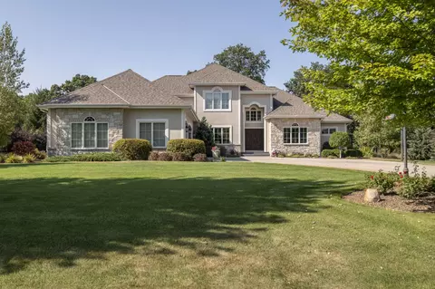 3275 Waterleaf, Hartland, WI 53029