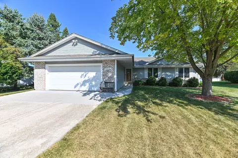 3640 W Mangold, Greenfield, WI 53221