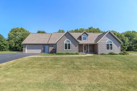 n890 Fairway Drive, Koshkonong, WI 53538
