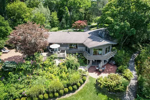 12 Raven Turn, Wind Point, WI 53402