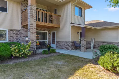 4827 W Maple Leaf, Greenfield, WI 53220