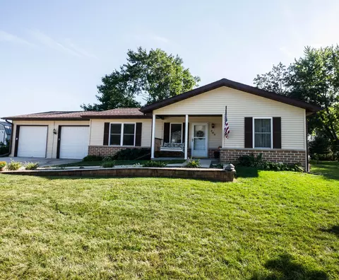 703 Glacial, Kewaskum, WI 53040