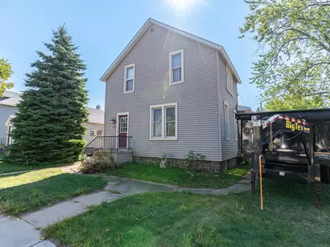 1613 Logan, Marinette, WI 54143