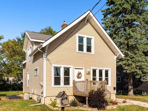 1112 S 17th, Manitowoc, WI 54220