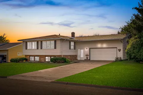 639 13th, Onalaska, WI 54650