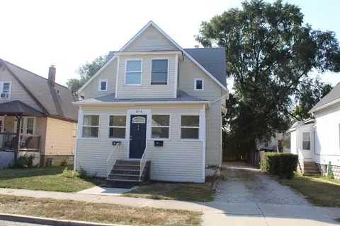 6218 32nd, Kenosha, WI 53142