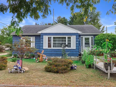 421 E May, Adams, WI 53910