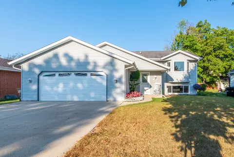 5615 S 42nd, Greenfield, WI 53221