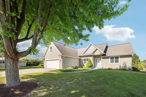 3965 Glen Echo, Brookfield, WI 53005