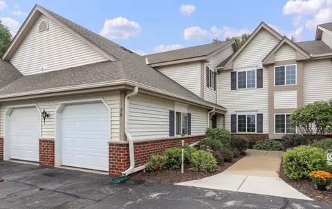 636 Pewaukee #F, Pewaukee, WI 53072