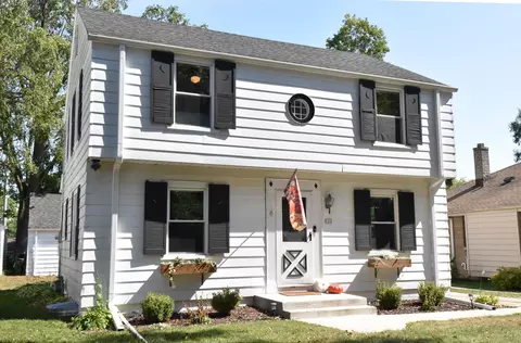 522 N 112th, Wauwatosa, WI 53226